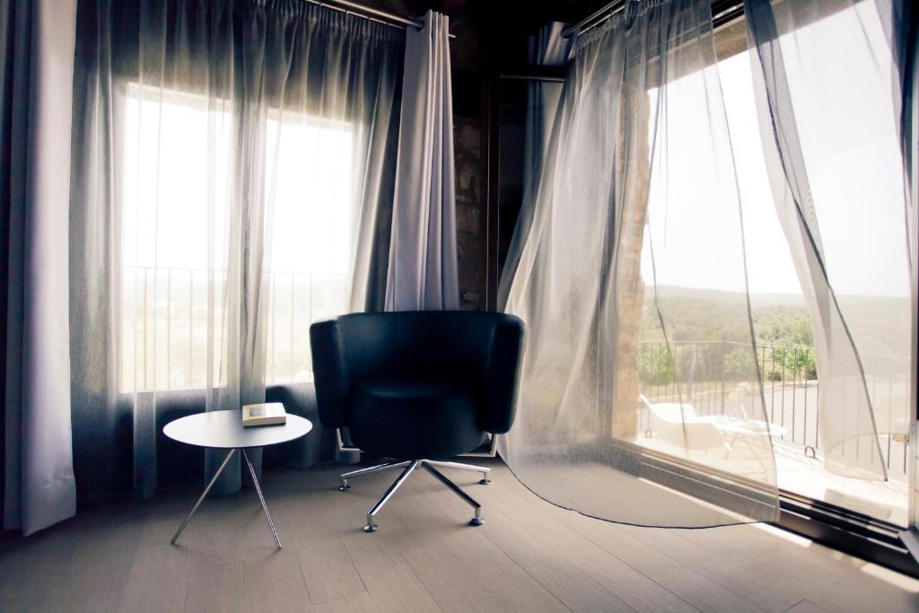 Hotel Restaurante Masia La Torre Мора-де-Руб'єлос Номер фото