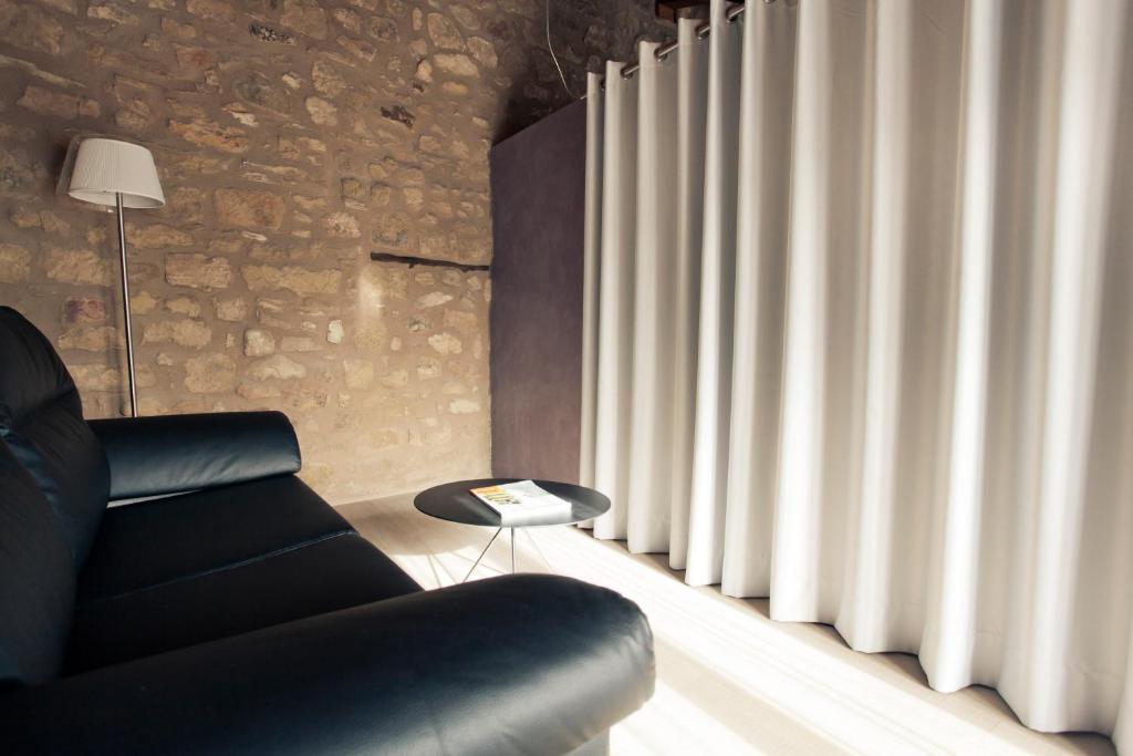 Hotel Restaurante Masia La Torre Мора-де-Руб'єлос Номер фото